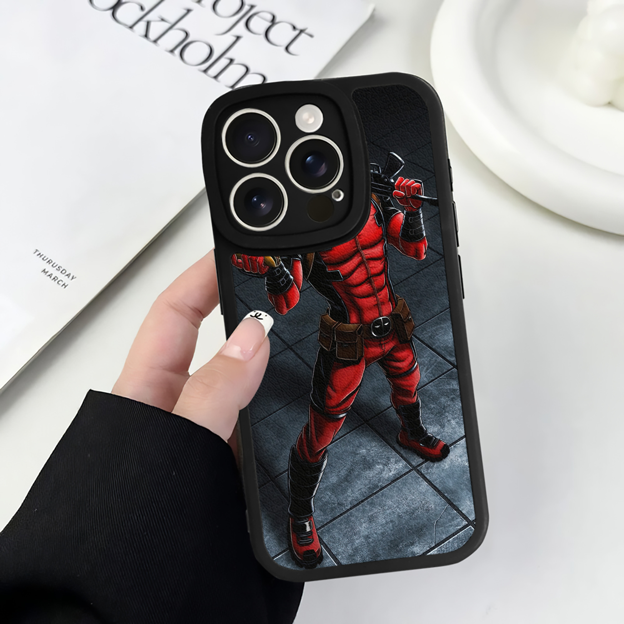 Deadpool デッドプール 【iPhone 16シリーズ対応】シリコンスマホケース（レザー調） 材質：シリコン
